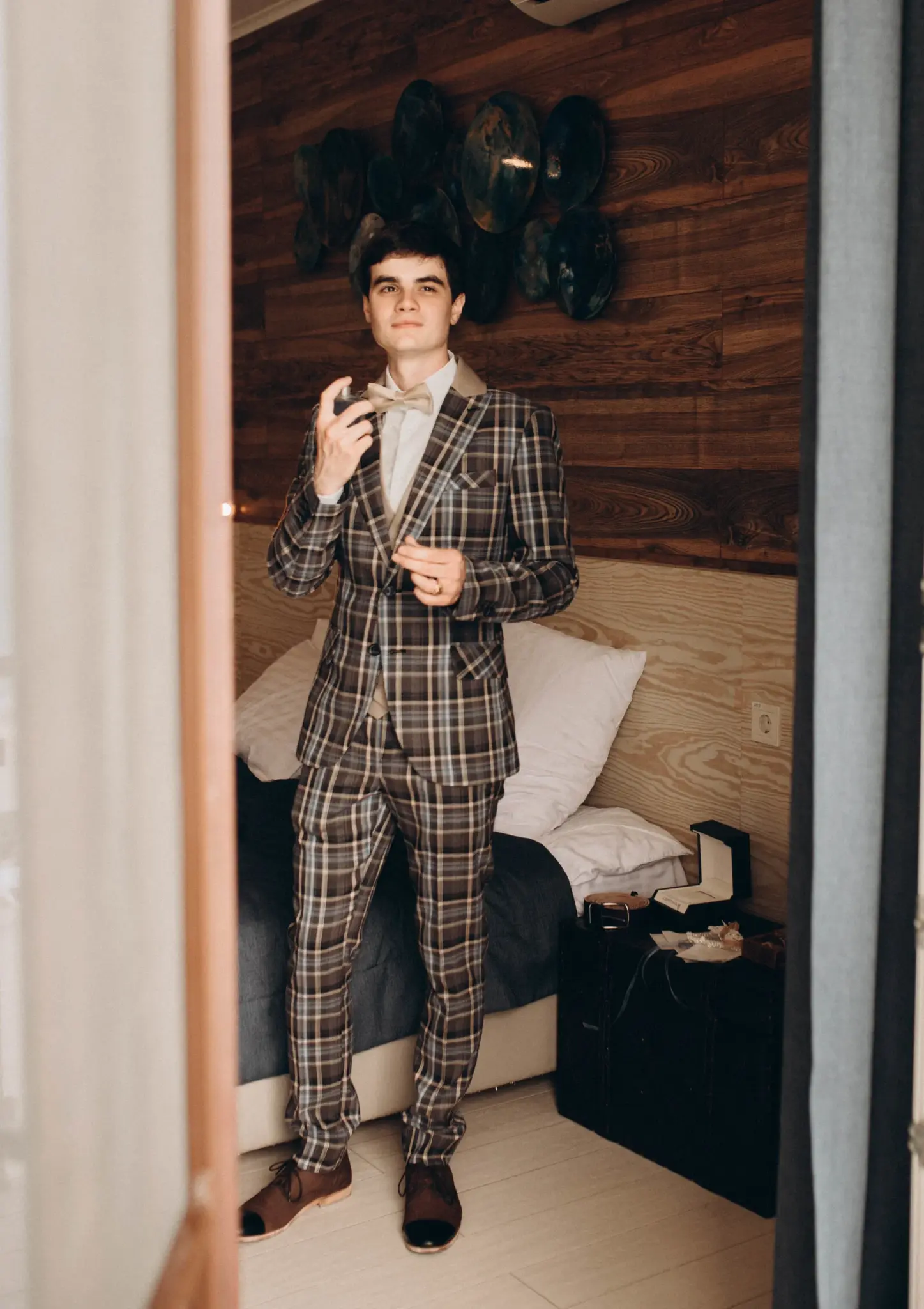 The groom getting ready