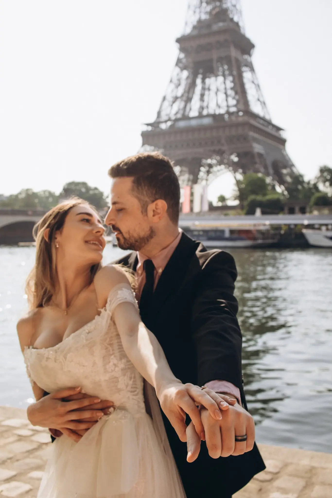 Pre-wedding photosession in Paris