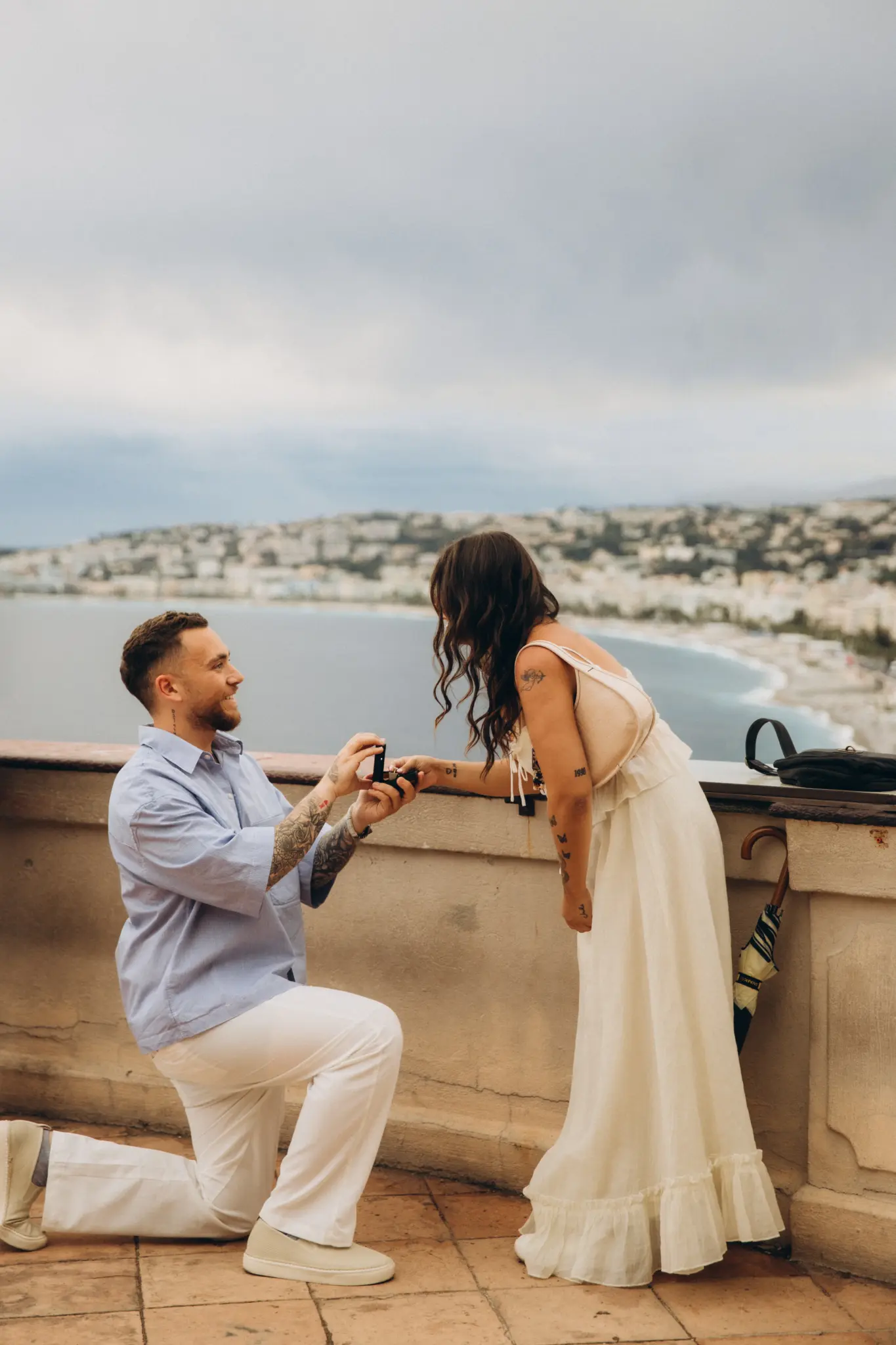 Proposal on a terrace above the Bay of Angels in Nice